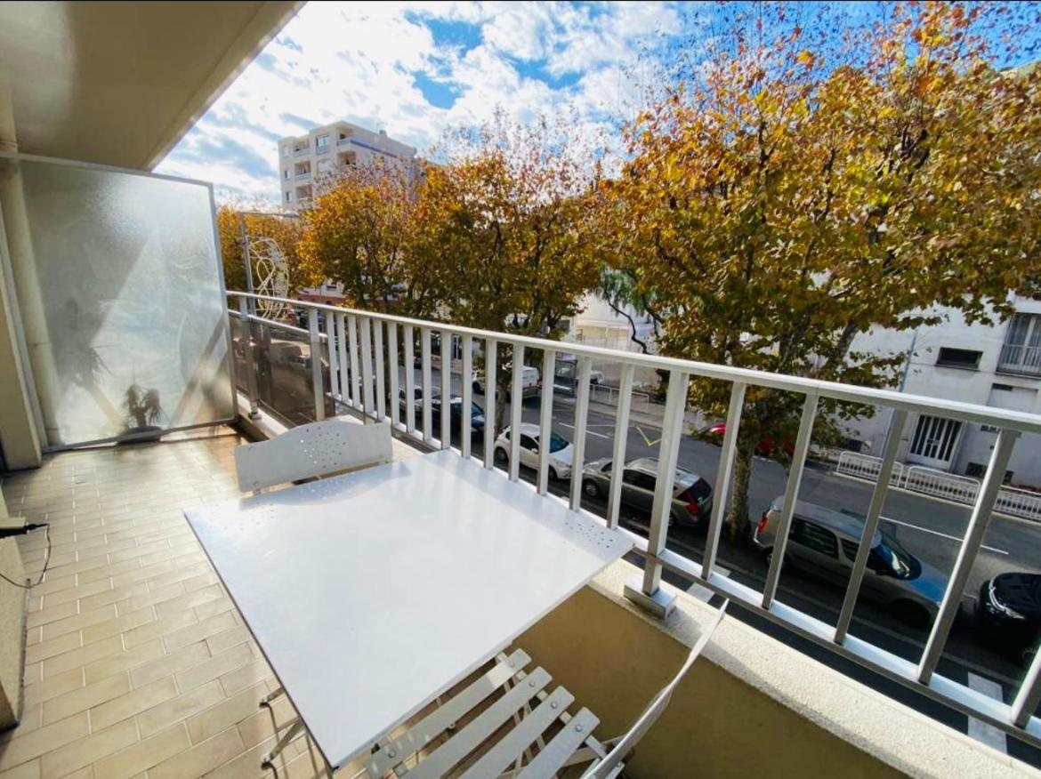 Joli Studio Avec Terrasse Lägenhet Nice Exteriör bild